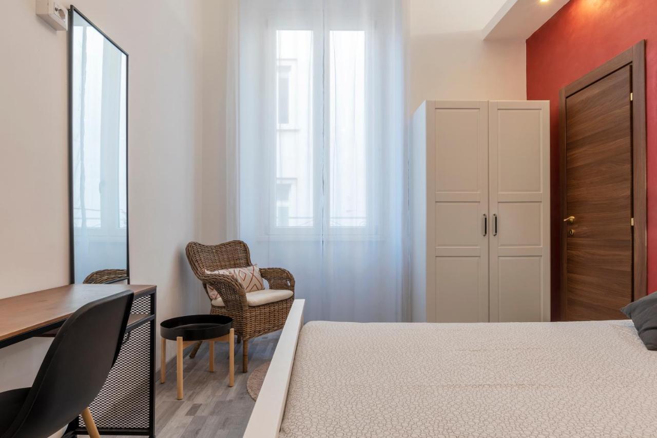 Roma Termini Big Apartment Bagian luar foto